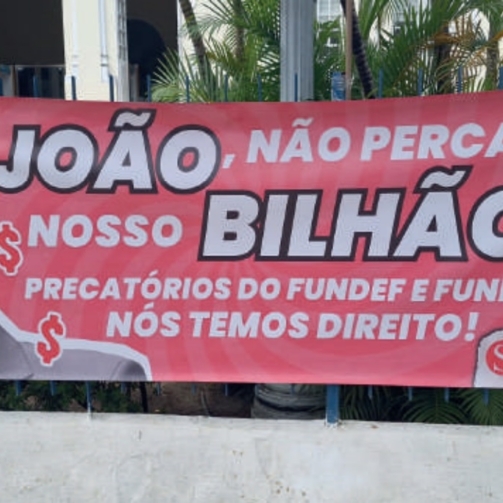 Professores pressionaram João Campos pelo recebimento dos precatórios