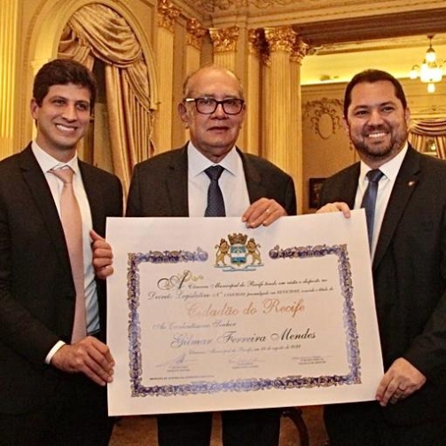 Gilmar Mendes recebeu medalha da Prefeitura e título de cidadão da Câmara do Recife em agosto de 2022 - Foto: Câmara do Recife