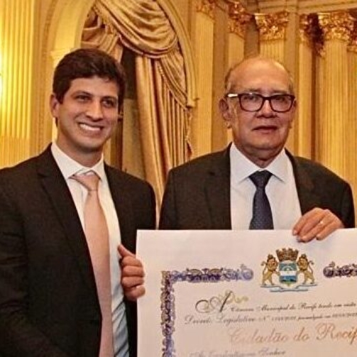 Gilmar Mendes recebeu medalha da Prefeitura e título de cidadão da Câmara do Recife em agosto de 2022 - Foto: Câmara do Recife