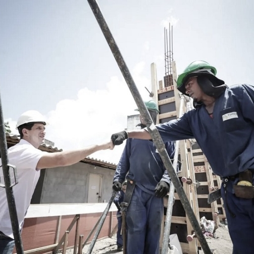 Obras de 256 unidades no Pilar se iniciaram no final de 2023, 14 anos após assinatura de convênio com governo federa; metade das unidades não saiu do papel - Foto: Rodolfo Loepert/PCR