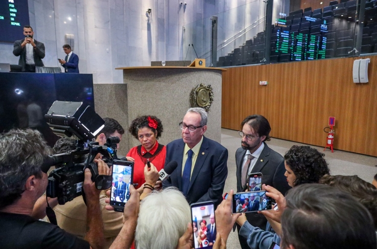 plenário denúncia reduzido