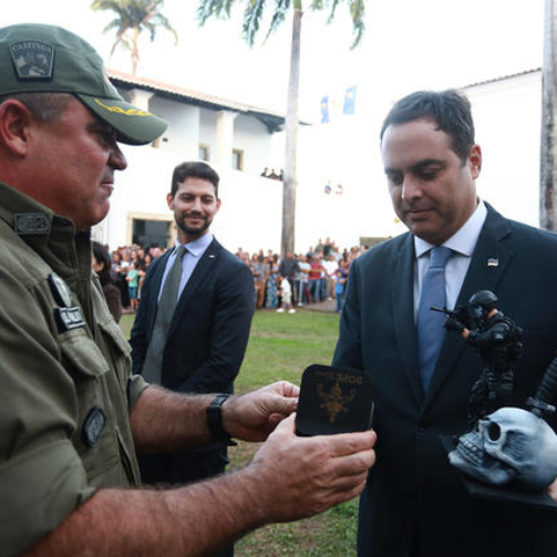 Governador-Paulo-Camara-no-evento-de-30-anos-do-Grupo-de-Operacoes-Especiais-da-Policia-Militar40