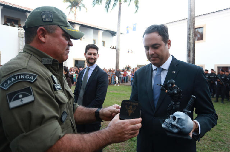Governador-Paulo-Camara-no-evento-de-30-anos-do-Grupo-de-Operacoes-Especiais-da-Policia-Militar40