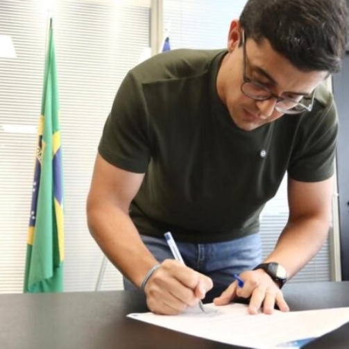 Prefeito do PCdoB turbinou em mais R$ 24,5 milhões orçamento de shows e eventos em 2026 - Foto: Hélia Scheppa/Prefeitura do Recife