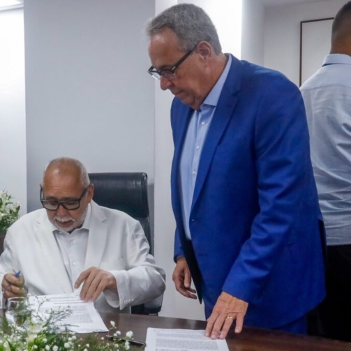 Sob direção de Álvaro Porto e Francismar Pontes, Alepe quer contratar até R$ 8,8 milhões em materiais gráficos Foto: Roberta Soares/Alepe